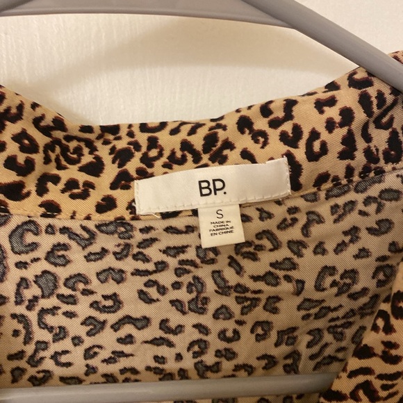 Nordstrom BP leopard blouse - Picture 3 of 4